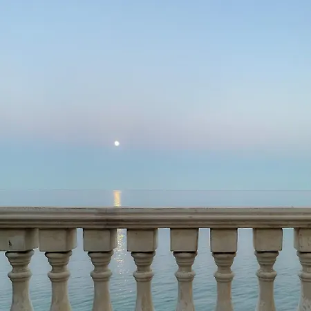 Daire Maremare Giardini Naxos